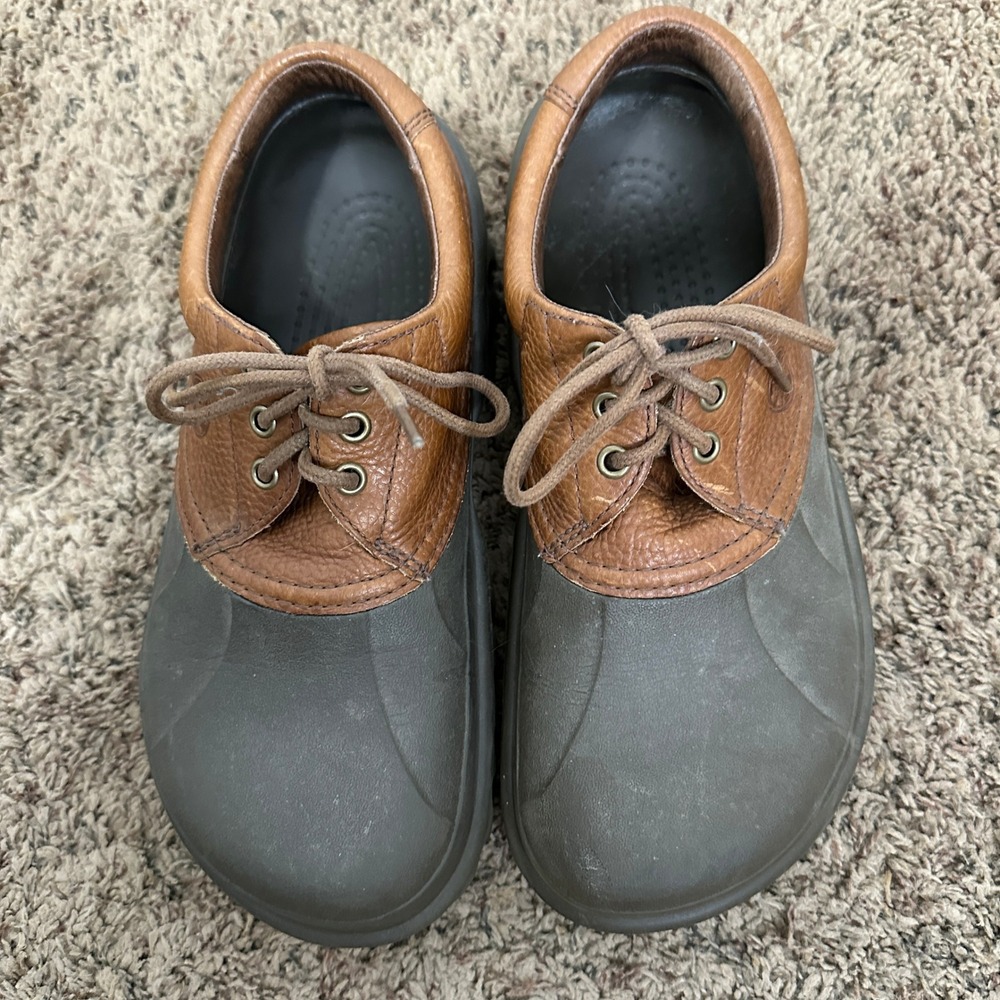 Crocs Georgie Mens 10 Brown Leather Rubber Duck Shoes Lace Up Lug Sole Low Top